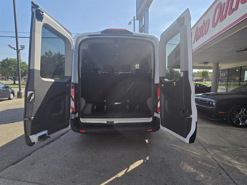 Used 2024 Ford Transit 350 XLT RWD image 31
