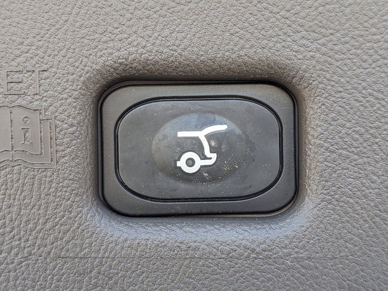 Certified 2023 Lincoln Nautilus Reserve w/ Equipment Group 201A image 15