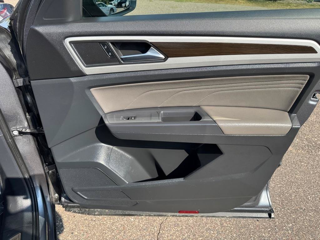 Used 2021 Volkswagen Atlas SE w/ Panoramic Sunroof Package AWD/4WD image 29