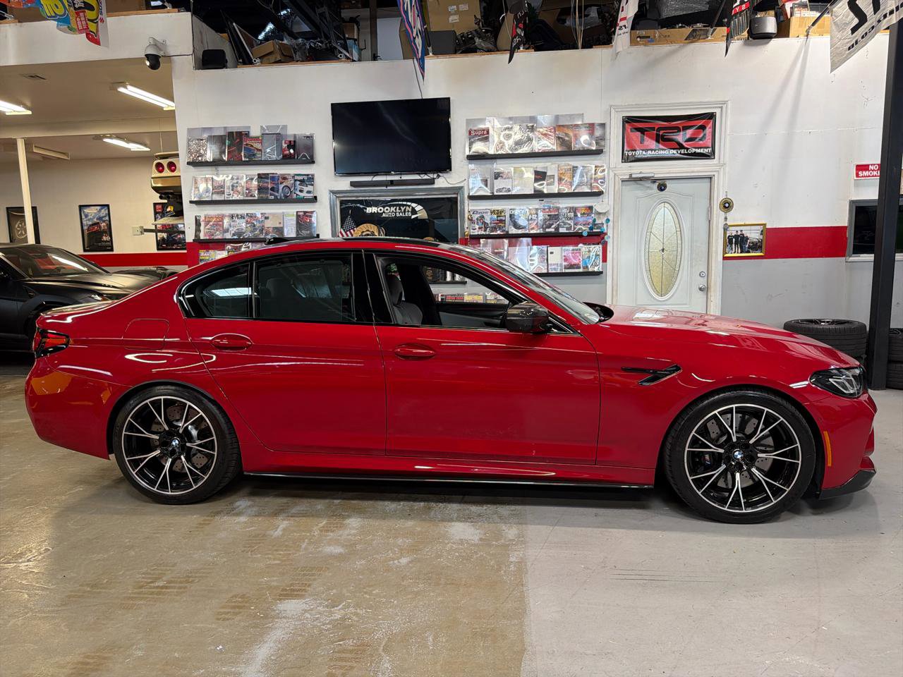 Used 2023 BMW M5 w/ Competition Package AWD/4WD image 5