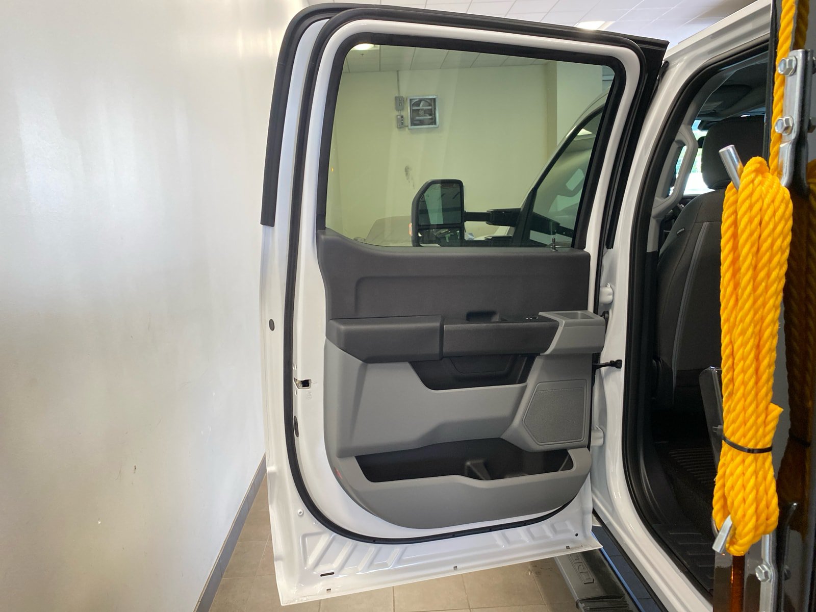 New 2026 Ford F550 4x4 Crew Cab image 8