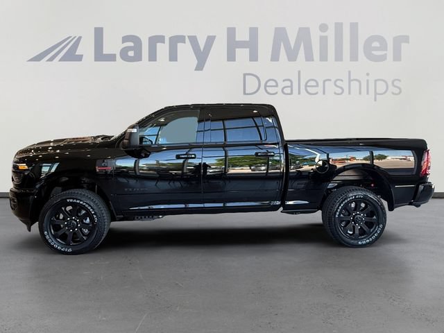New 2026 RAM 2500 Laramie w/ Night Edition AWD/4WD image 2