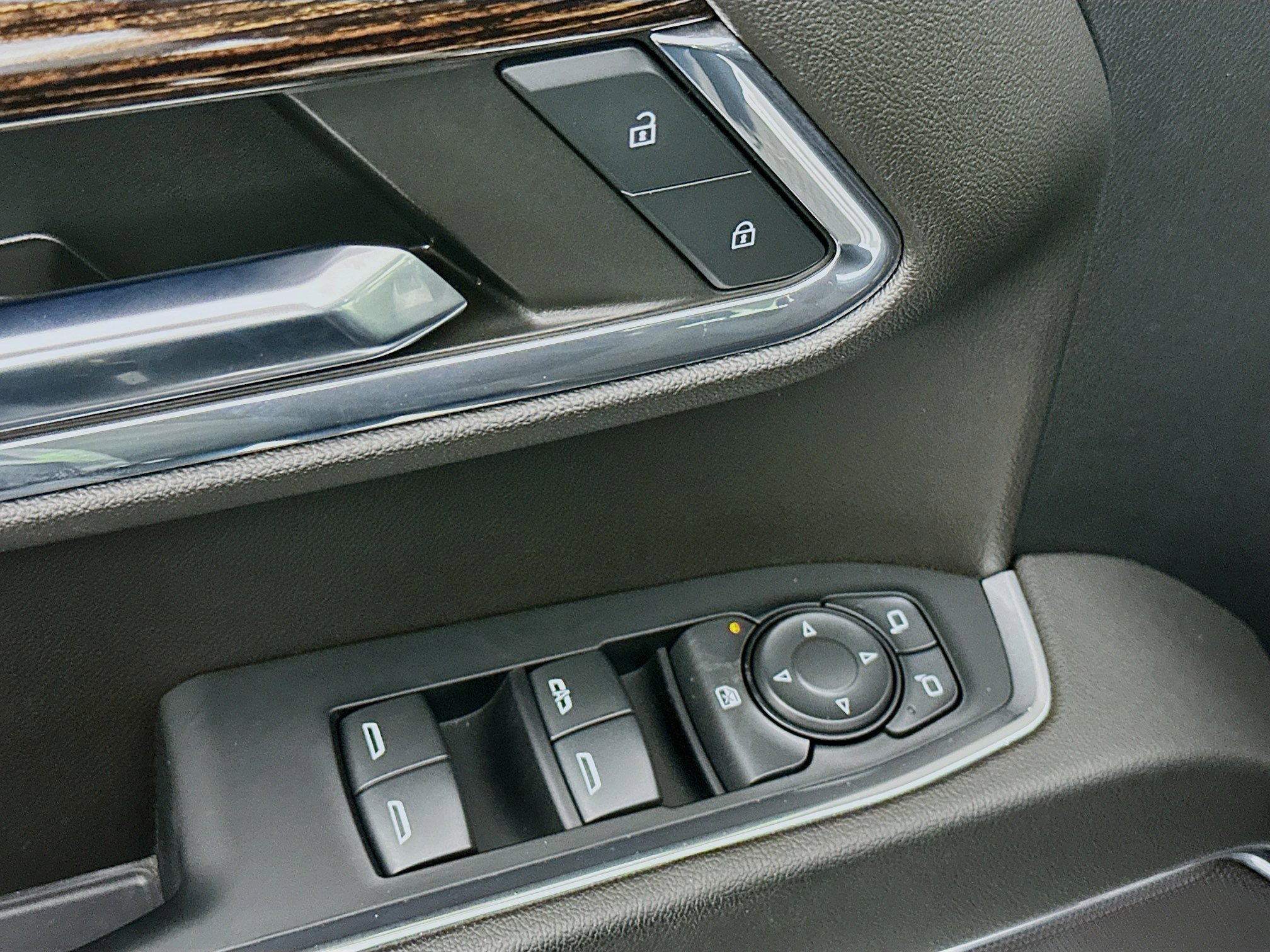 Used 2024 GMC Sierra 1500 Elevation image 15