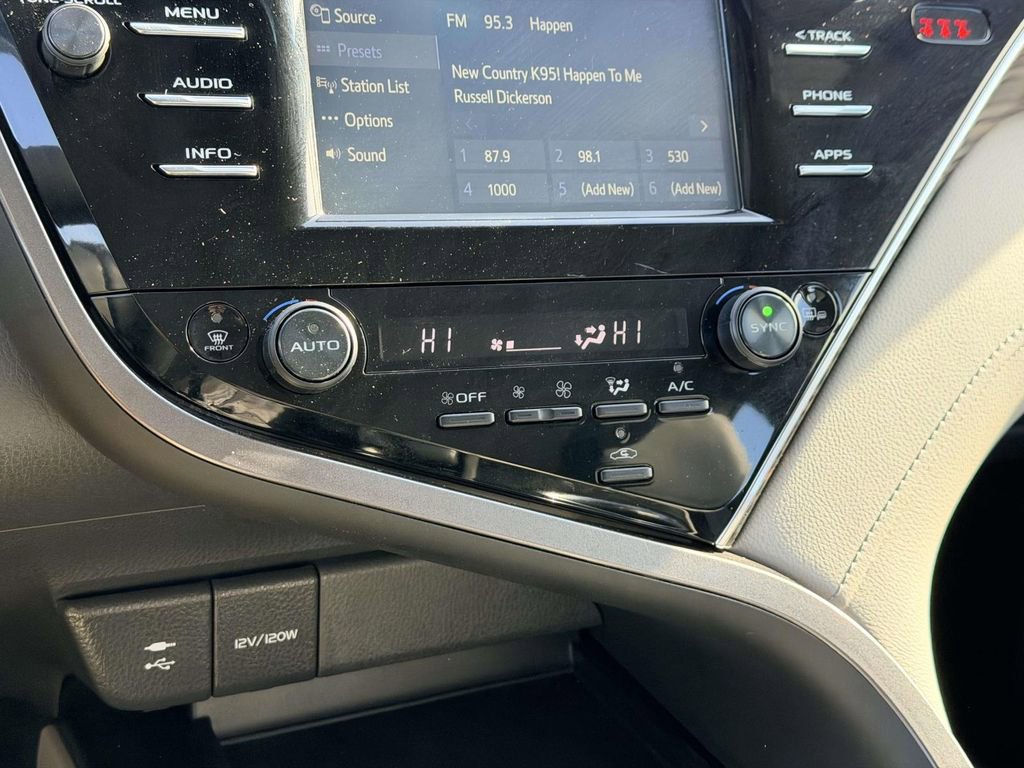 Certified 2018 Toyota Camry XLE image 5