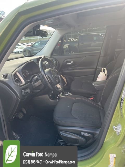 Used 2016 Jeep Renegade 75th Anniversary image 11