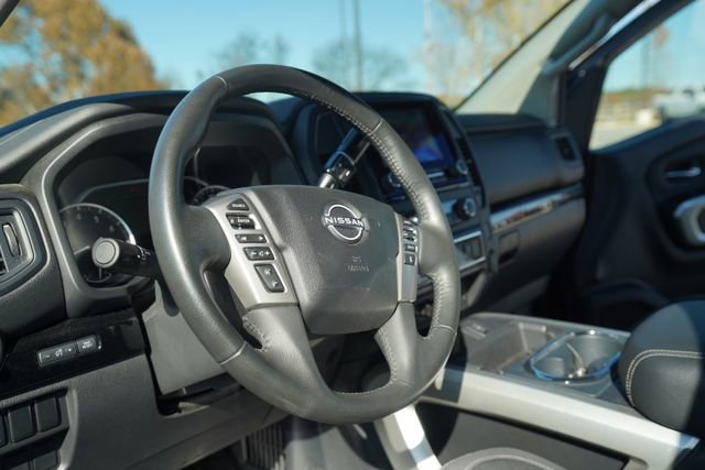 Used 2024 Nissan Titan SV w/ SV Convenience Package image 26