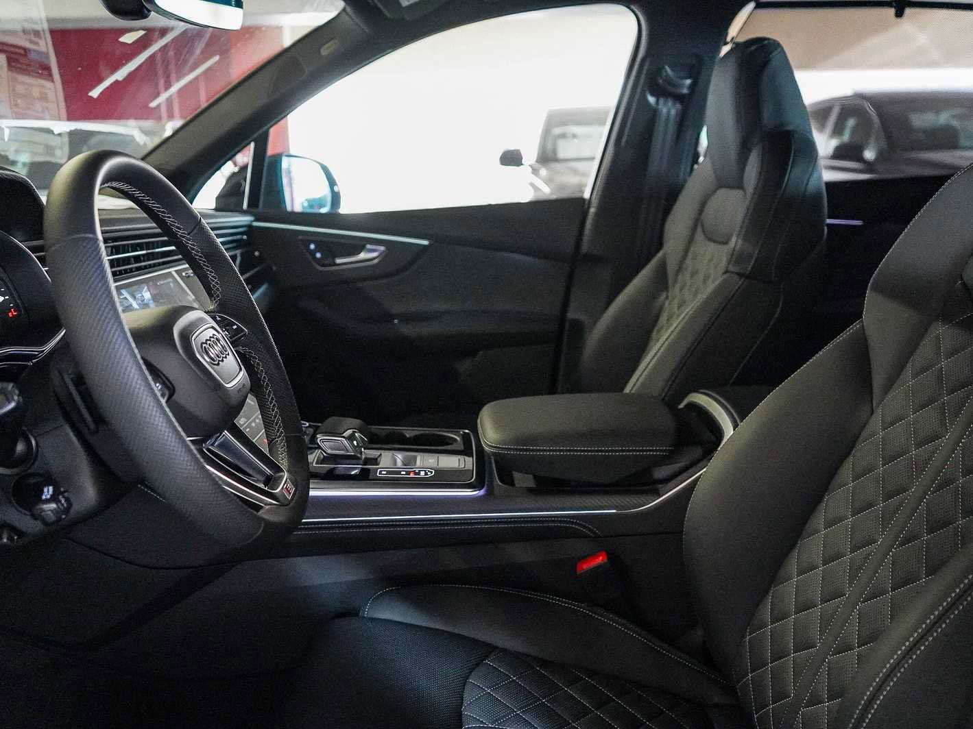 New 2026 Audi SQ7 Premium Plus AWD/4WD image 19