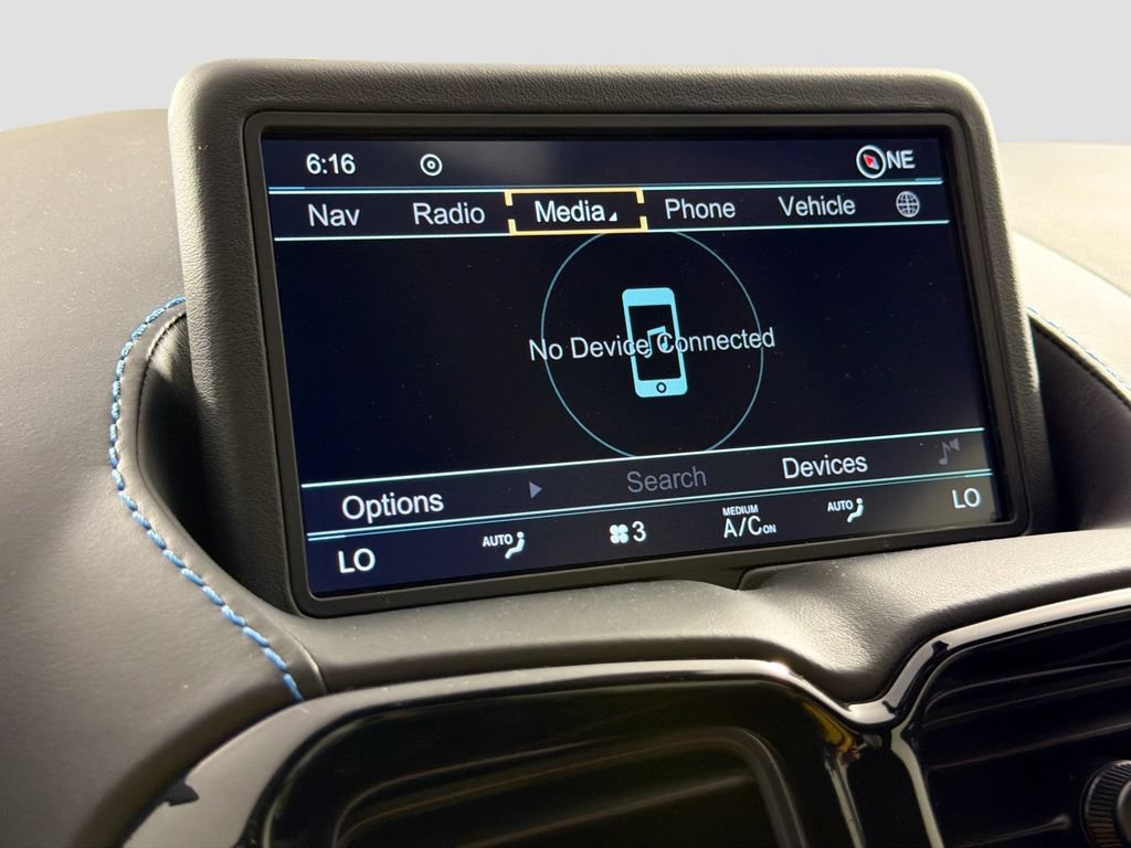 Used 2021 Aston Martin V8 Vantage Roadster RWD image 15
