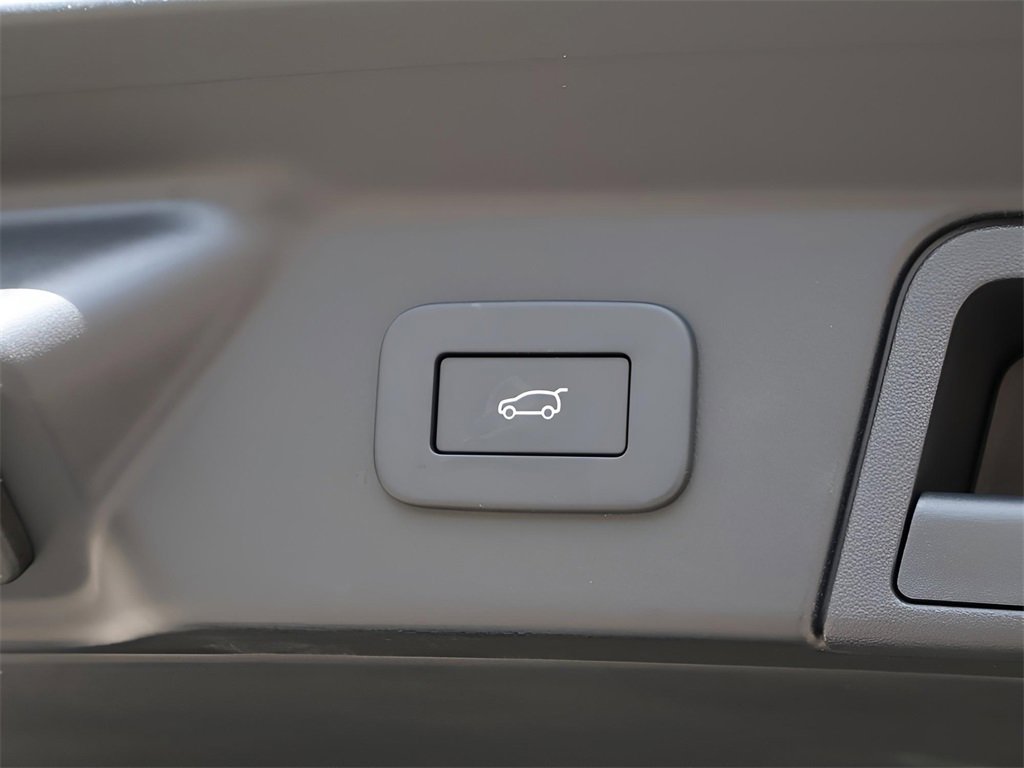 New 2026 Land Rover Range Rover Velar Dynamic SE image 18