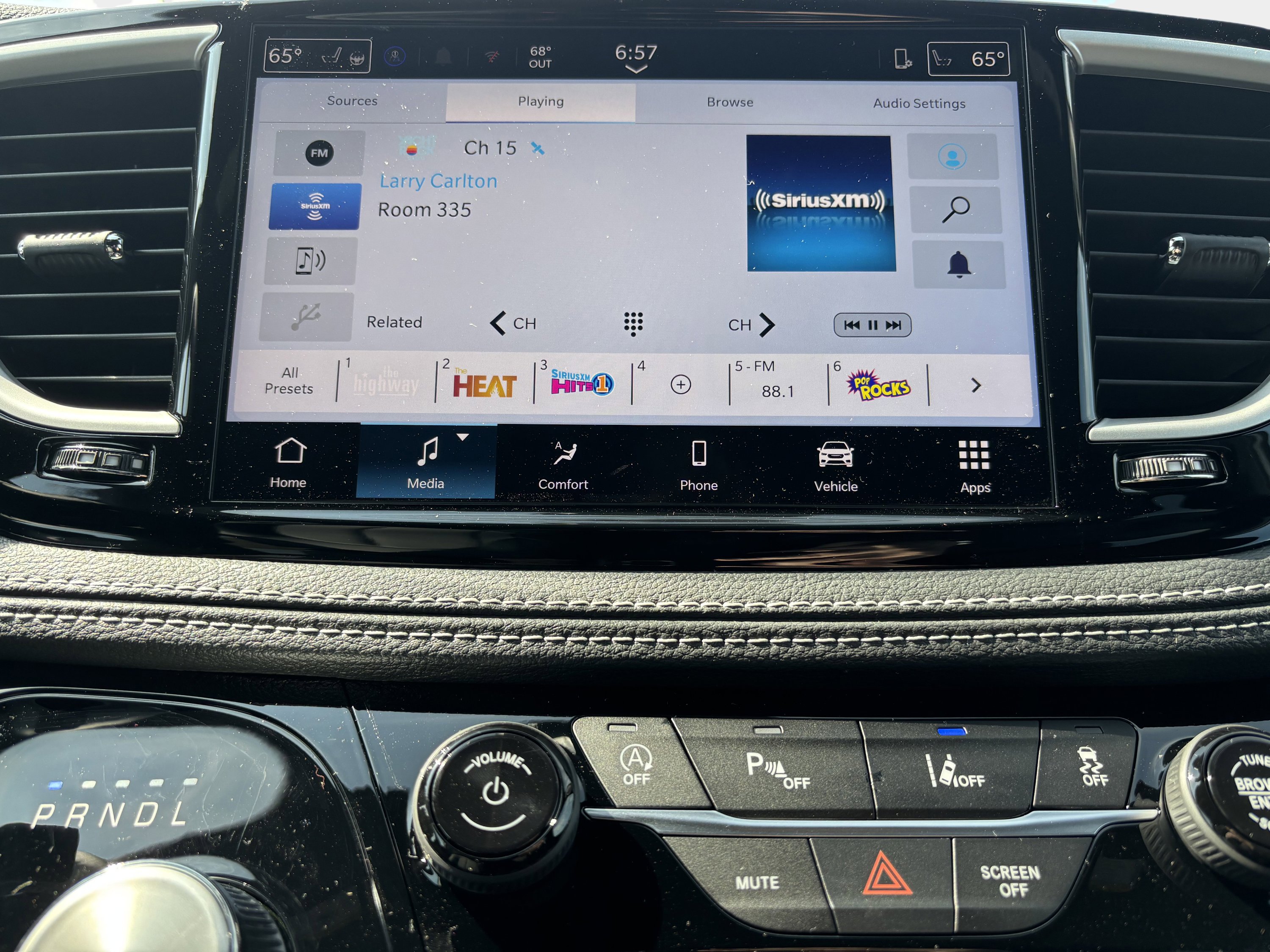 New 2026 Chrysler Pacifica Select image 16