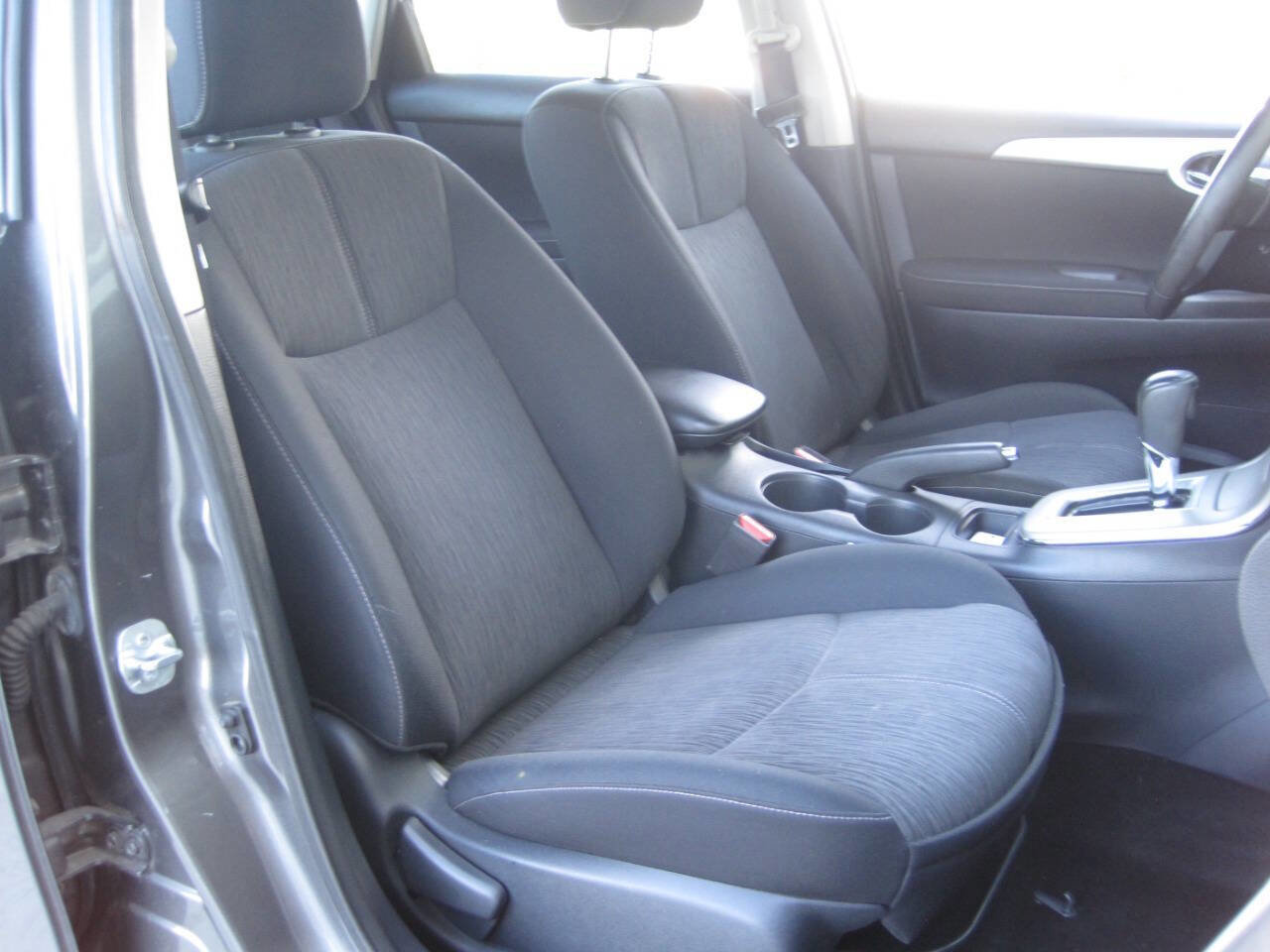 Used 2015 Nissan Sentra SV w/ Navigation Package image 24