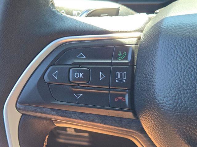 Certified 2025 Jeep Grand Cherokee Limited AWD/4WD image 34