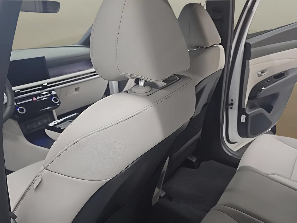 New 2026 Hyundai Tucson Limited AWD/4WD image 18