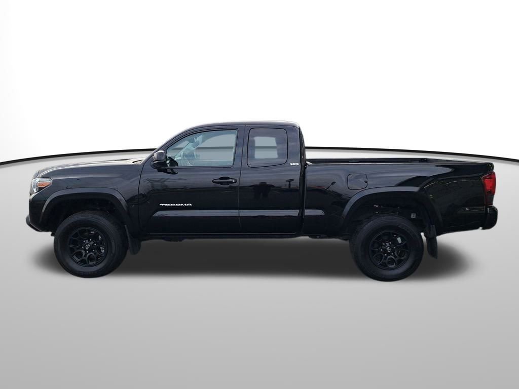 Used 2022 Toyota Tacoma TRD Sport image 2