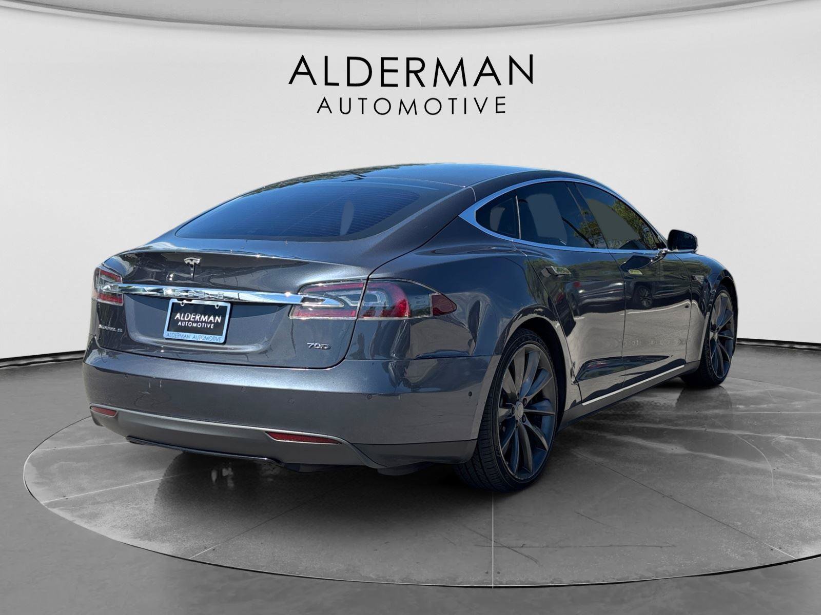 Used 2015 Tesla Model S 70D AWD/4WD image 5