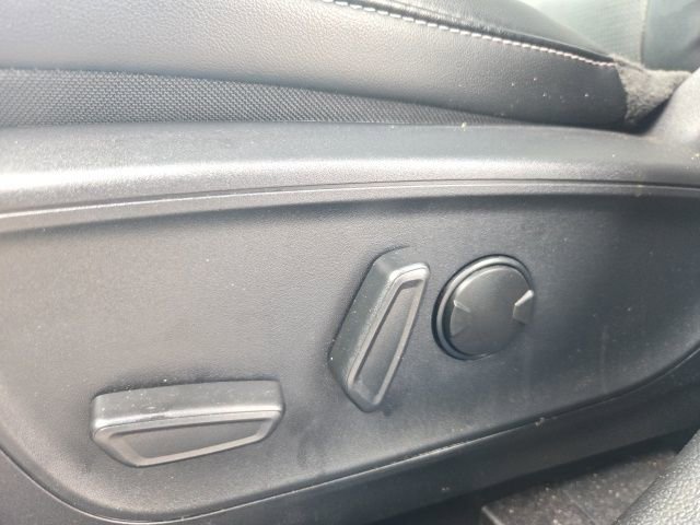 Used 2025 Ford Escape Platinum image 23