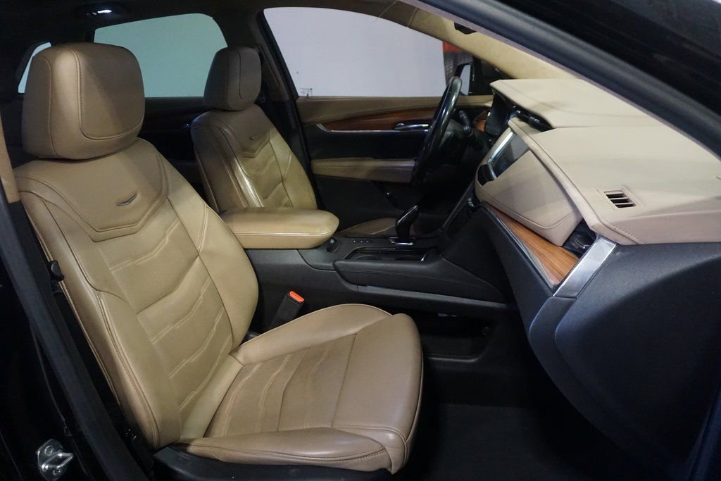Used 2019 Cadillac XT5 Platinum image 24