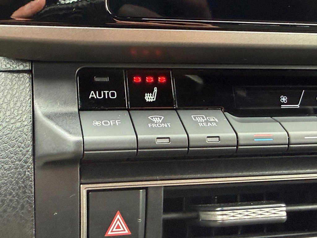 Certified 2025 Toyota Camry SE w/ Convenience Package image 22