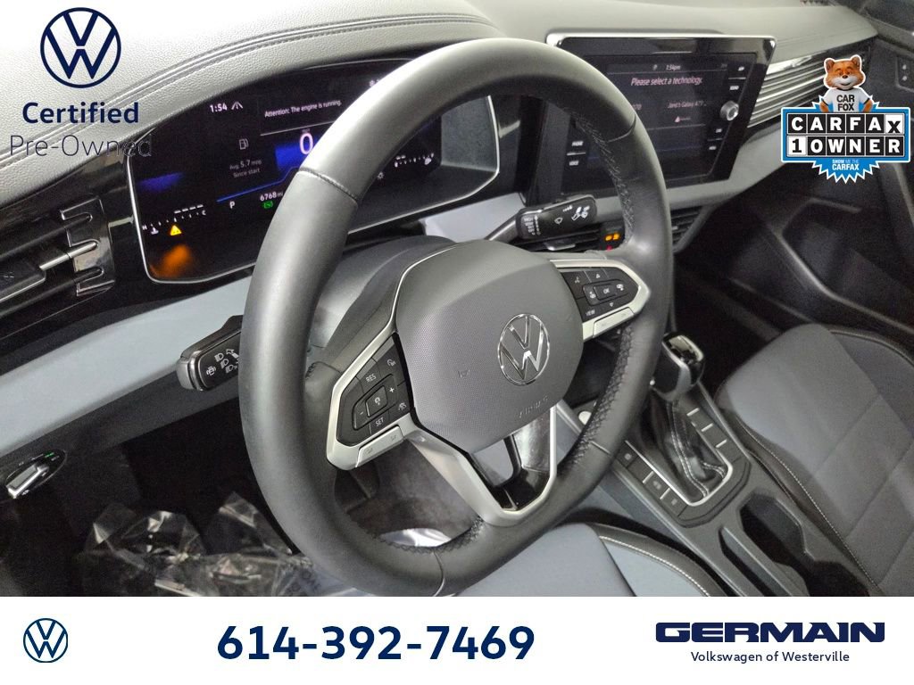 Certified 2025 Volkswagen Jetta SE w/ Sunroof Package image 18