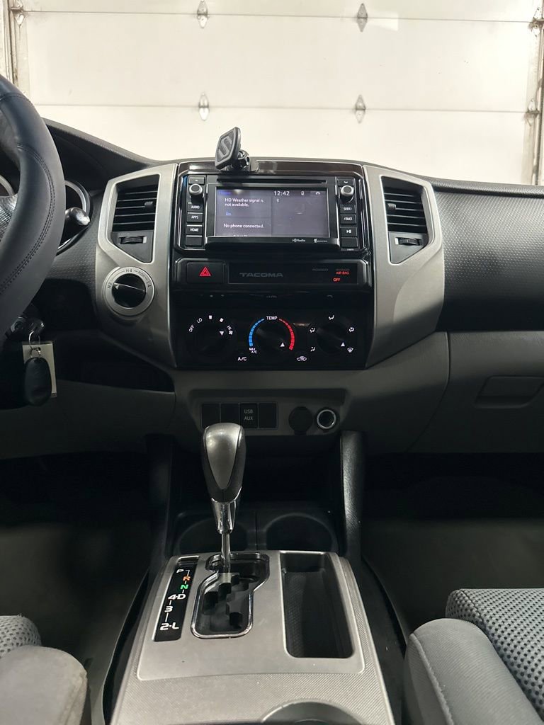 Used 2015 Toyota Tacoma 4x4 Double Cab w/ TRD Sport Package image 24