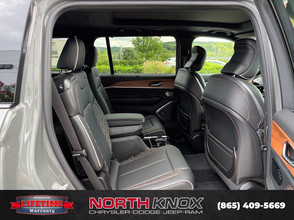 New 2027 Jeep Grand Cherokee L Summit AWD/4WD image 24