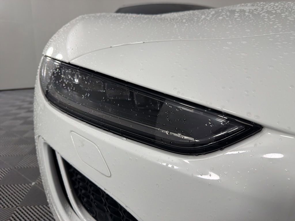 Used 2021 Jaguar F-TYPE R-Dynamic image 15