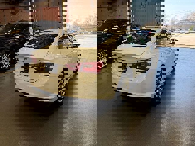 Used 2024 Chevrolet Malibu LT image 5