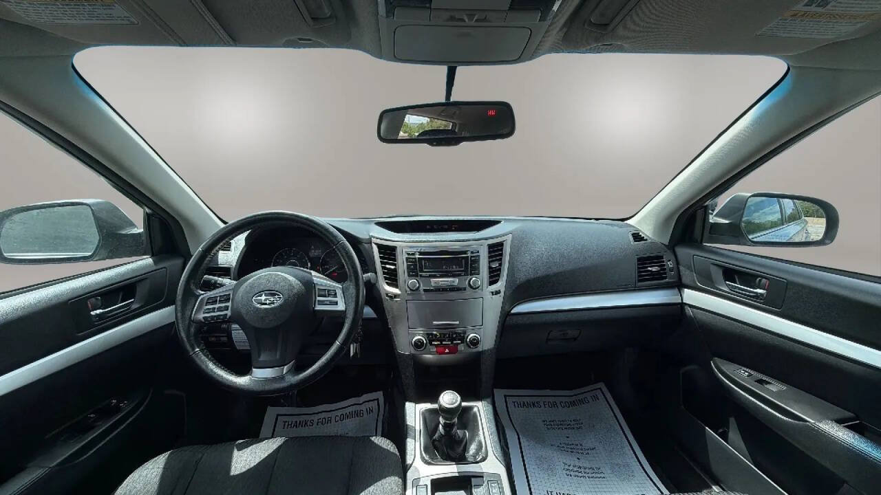 Used 2012 Subaru Outback 2.5i Premium w/ All-Weather Pkg AWD/4WD image 9