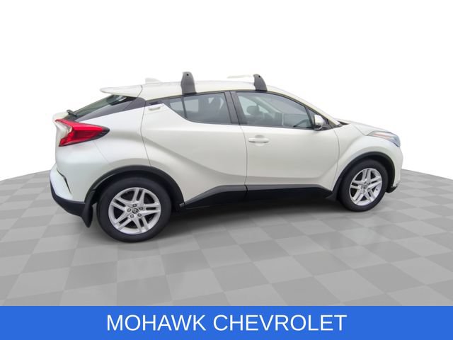 Used 2021 Toyota C-HR LE FWD image 9