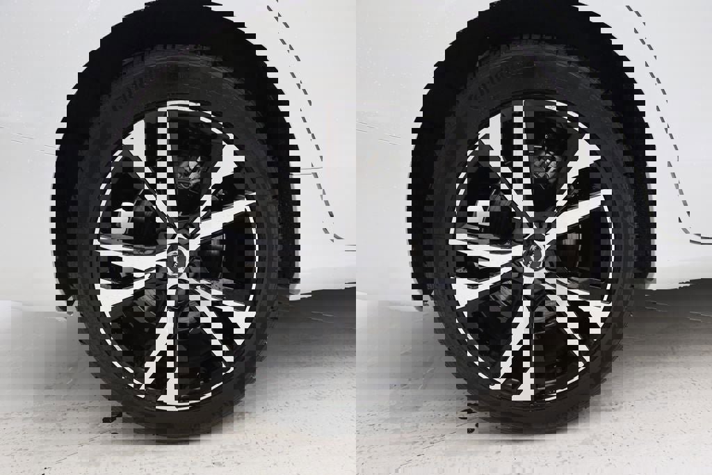 Used 2024 Volvo S60 B5 Core FWD image 9