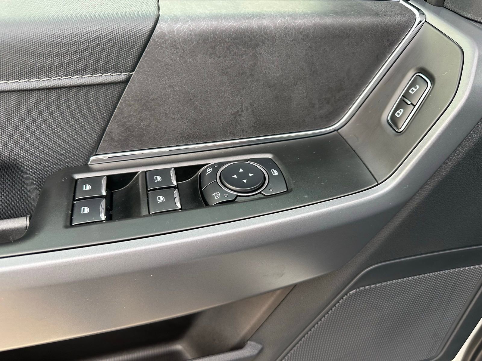 New 2025 Ford F150 XLT w/ Equipment Group 302A MID image 7