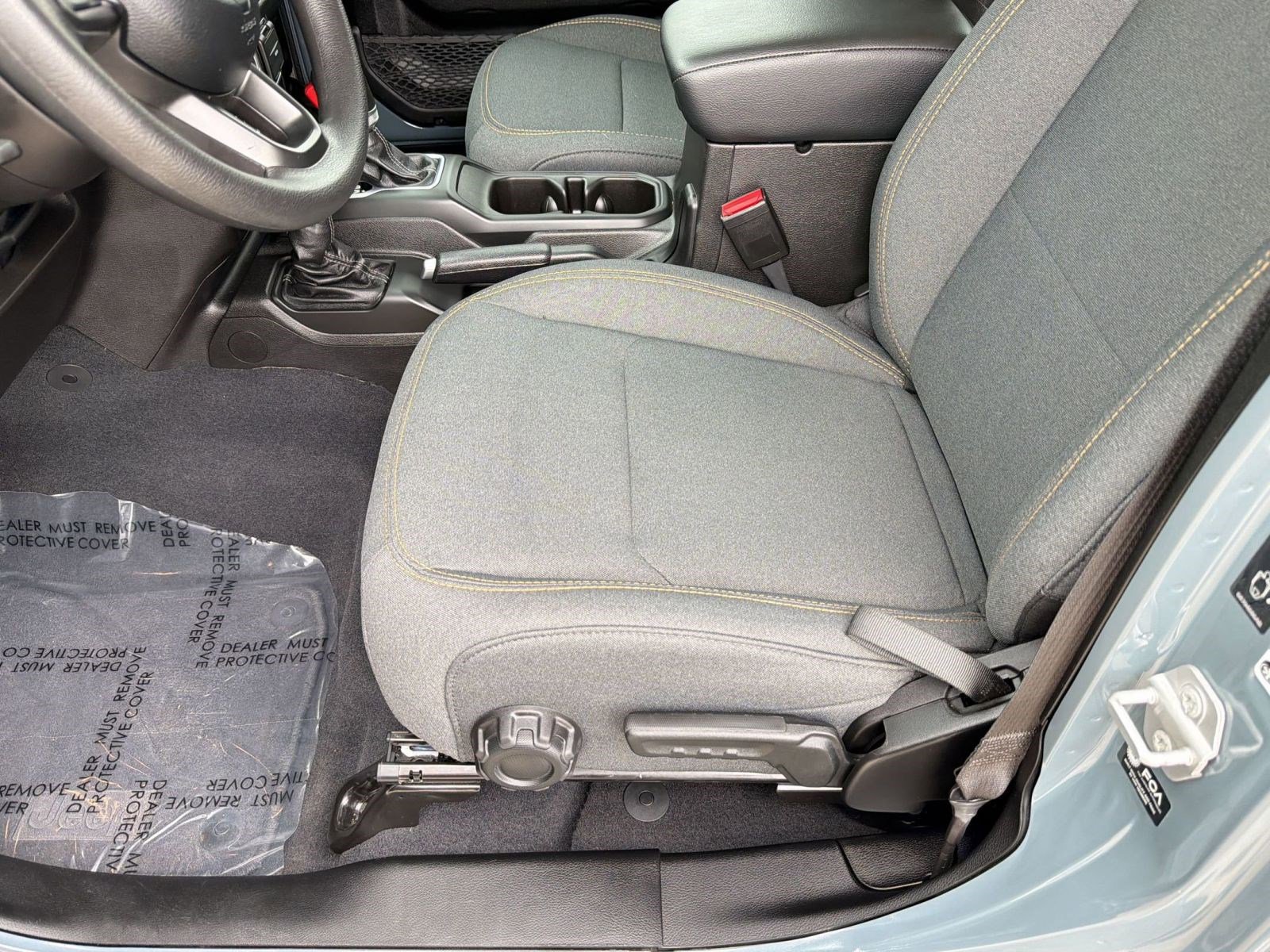 Used 2025 Jeep Gladiator Sport image 11