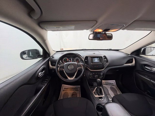 Used 2016 Jeep Cherokee Latitude w/ Safety/Convenience Group FWD image 14