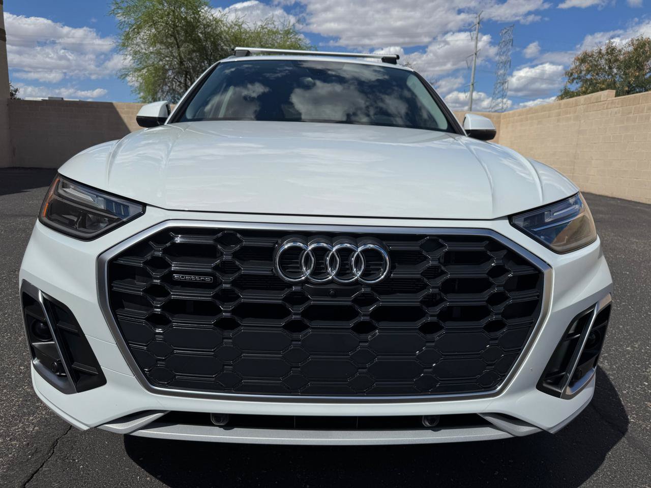 Used 2021 Audi Q5 e Premium Plus w/ Premium Plus Package AWD/4WD image 2