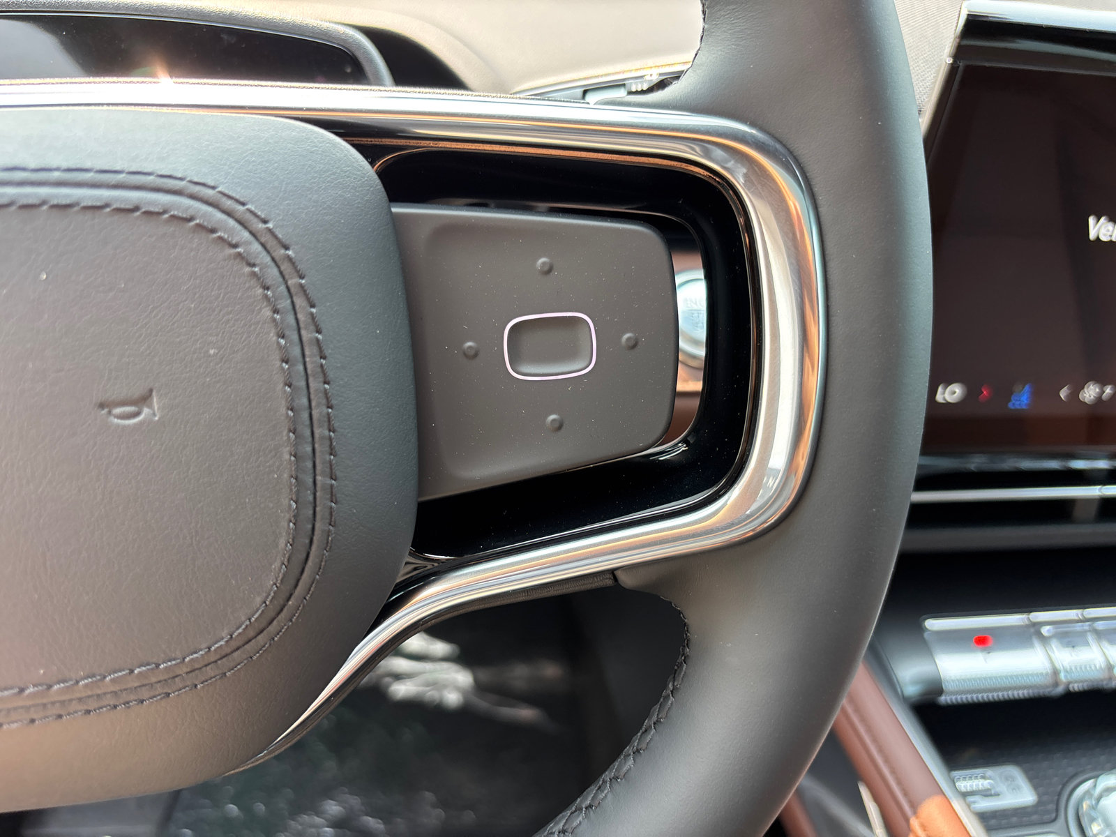 New 2026 Lincoln Nautilus Reserve w/ Jet Appearance Package AWD/4WD image 18
