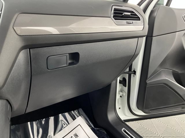 Used 2023 Volkswagen Tiguan SE R-Line FWD image 37