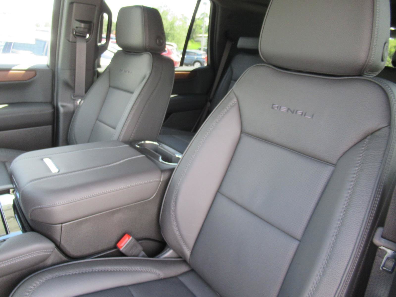New 2026 GMC Yukon Denali w/ Sun & Power Step Package RWD image 20