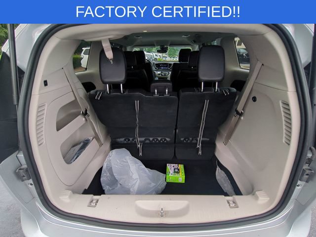 Certified 2024 Chrysler Pacifica Touring-L FWD image 31