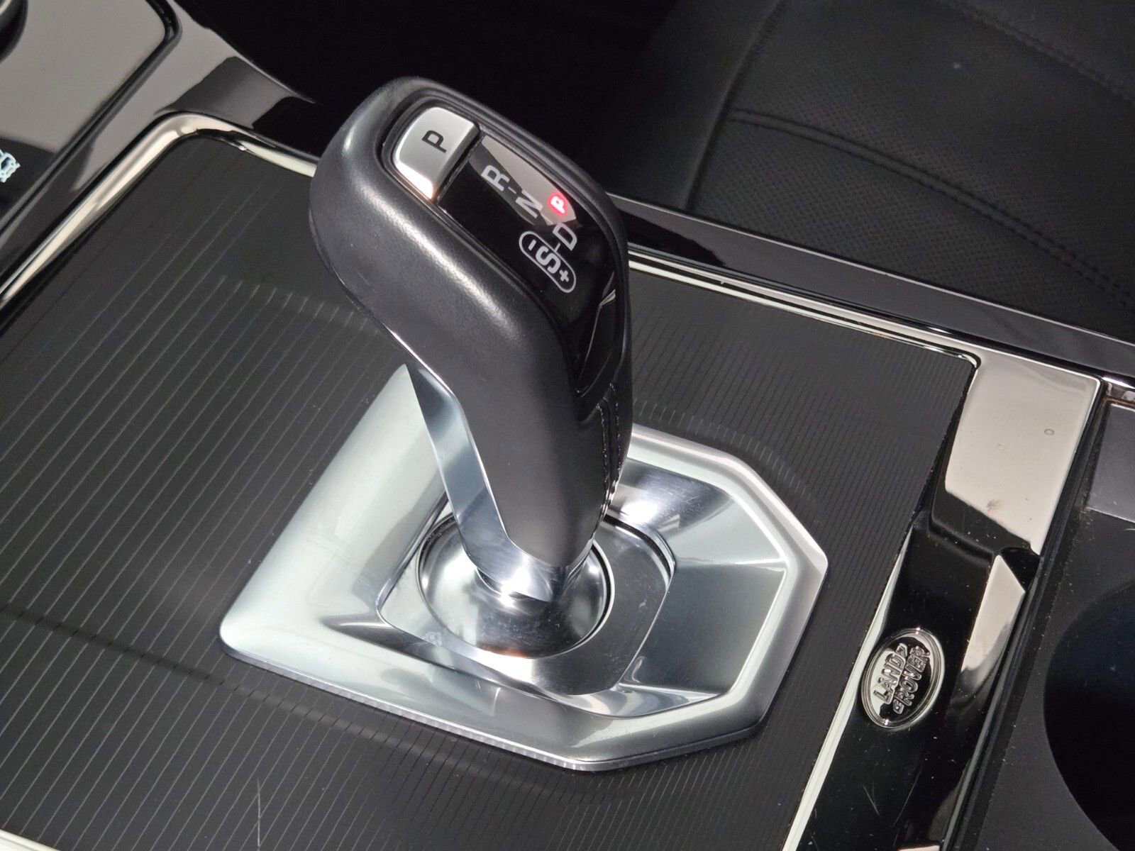 Used 2023 Land Rover Range Rover Evoque R-Dynamic S image 31