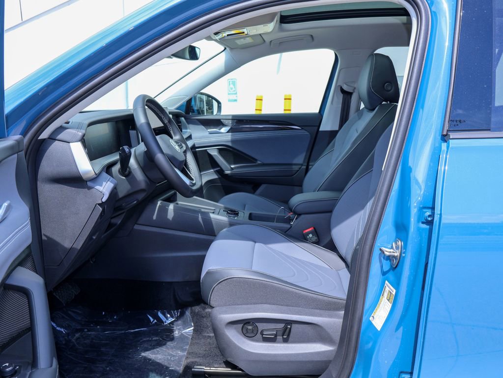 New 2026 Volkswagen Tiguan SE AWD/4WD image 12