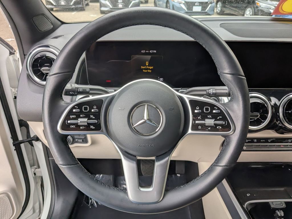 Used 2023 Mercedes-Benz GLB 250 image 15