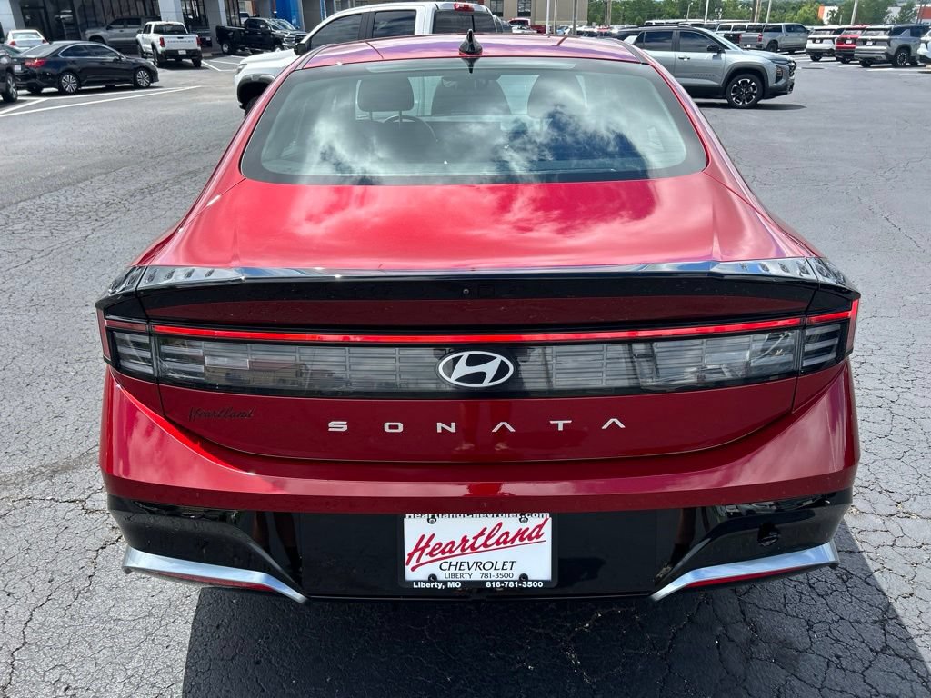 Used 2025 Hyundai Sonata SEL FWD image 6