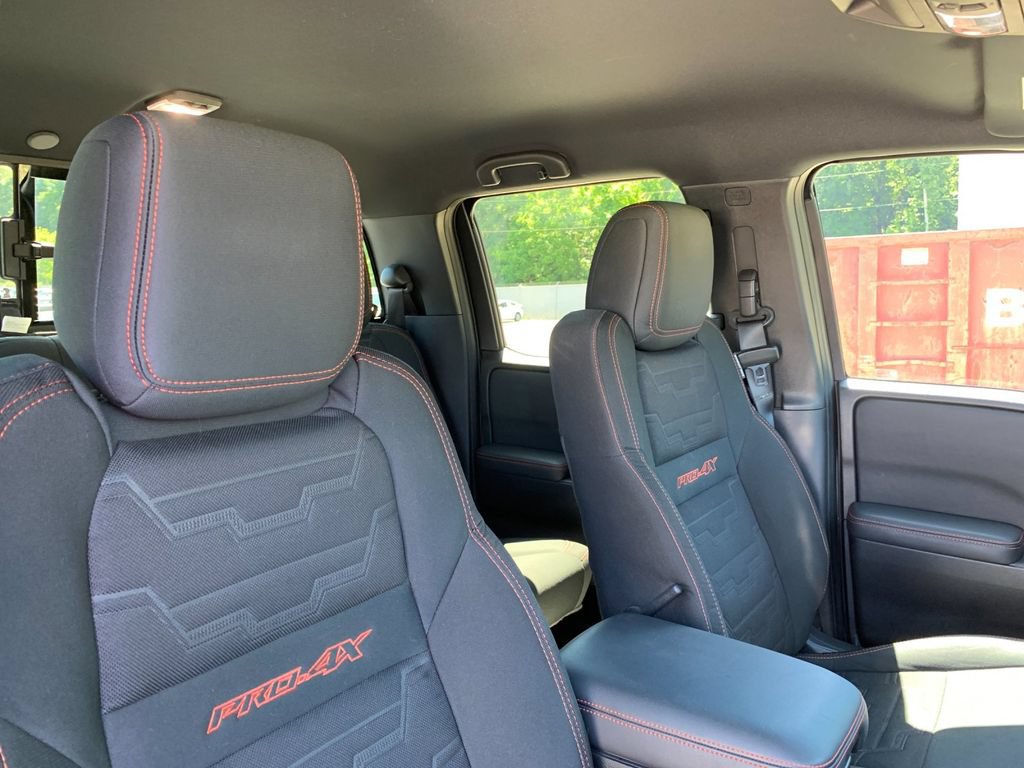 Used 2023 Nissan Frontier PRO-4X w/ Pro Convenience Package AWD/4WD image 18
