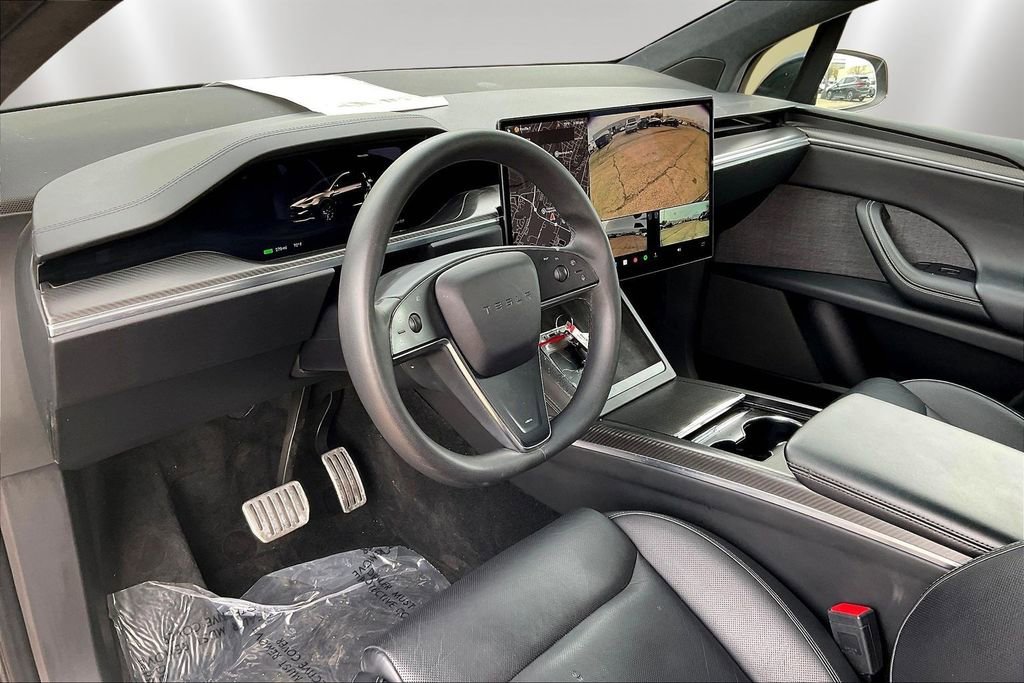 Used 2023 Tesla Model X Plaid image 16