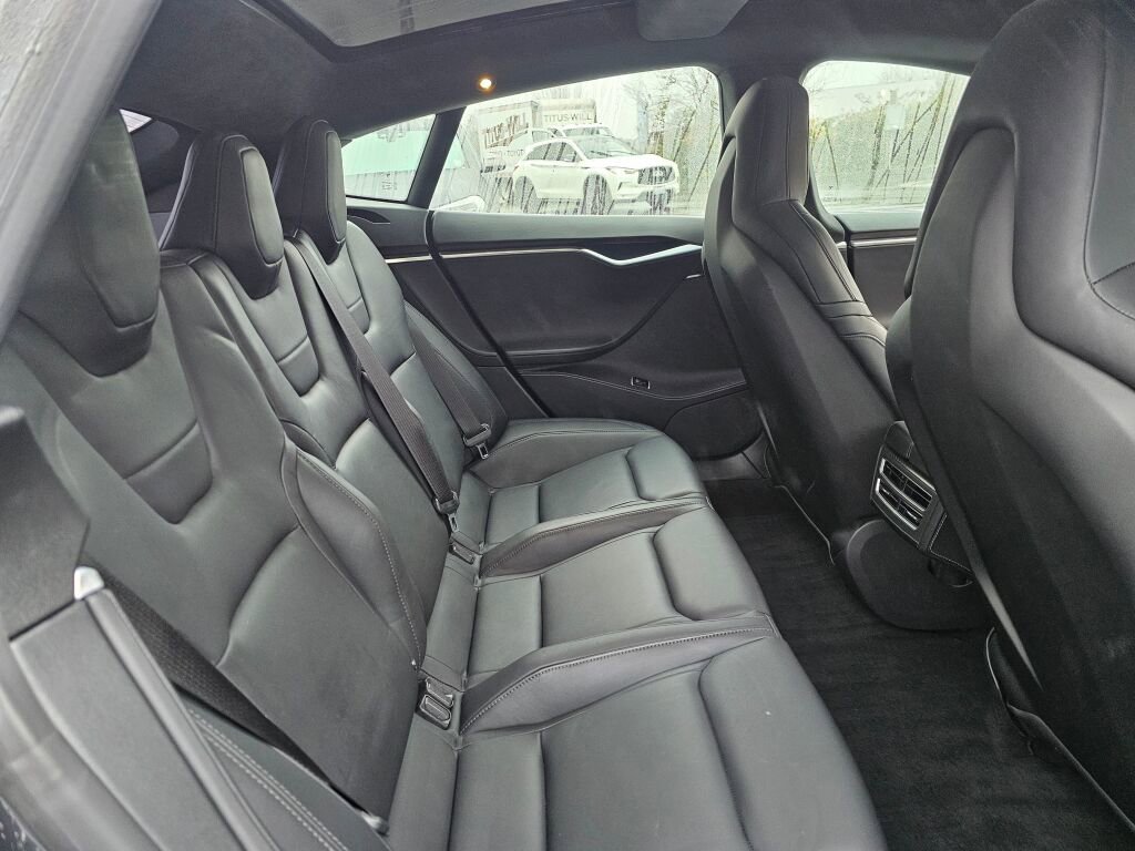 Used 2015 Tesla Model S P85D image 15