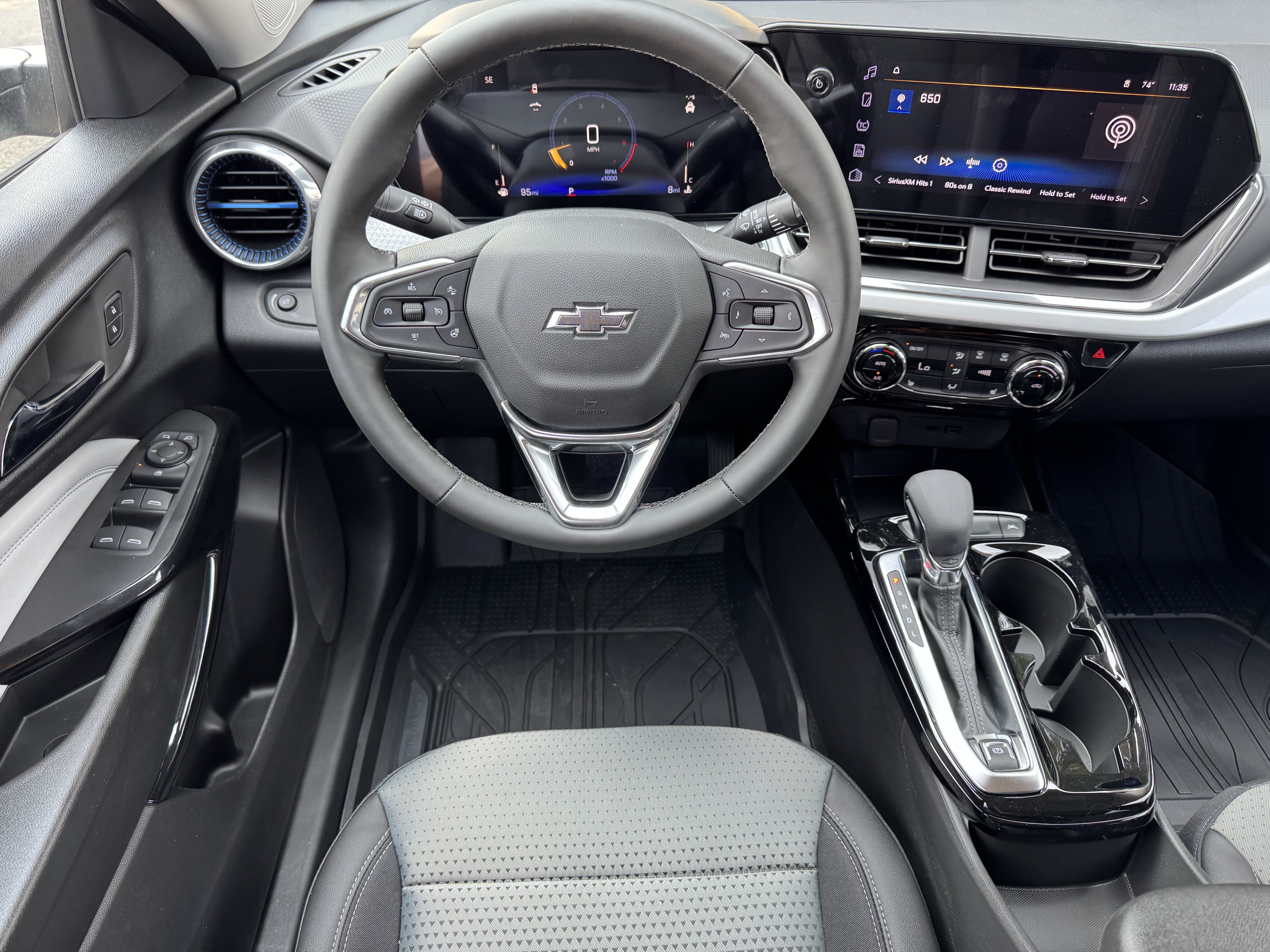 New 2026 Chevrolet Trax LT w/ Driver Confidence Package FWD image 18