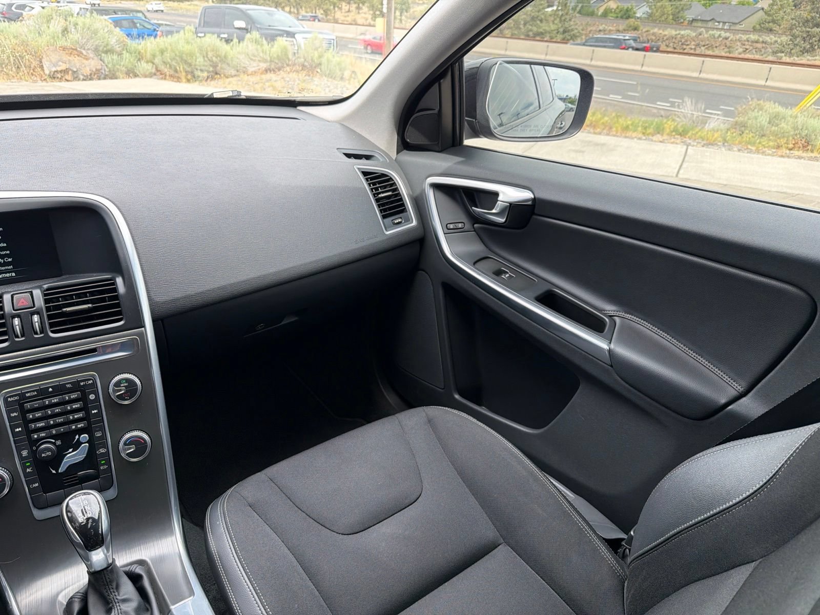 Used 2015 Volvo XC60 T5 FWD image 13