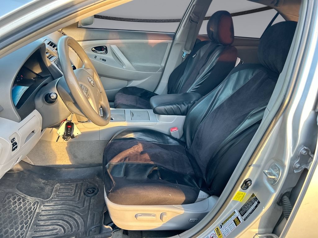 Used 2011 Toyota Camry LE FWD image 11