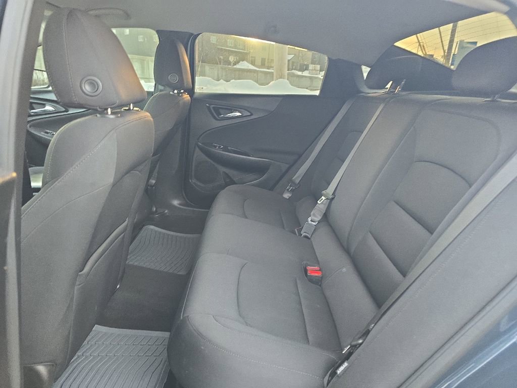 Used 2021 Chevrolet Malibu RS FWD image 35