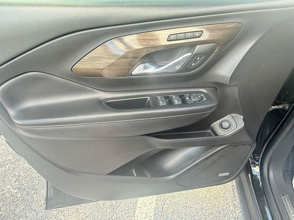 Used 2019 GMC Terrain Denali w/ Advanced Safety Package FWD image 18